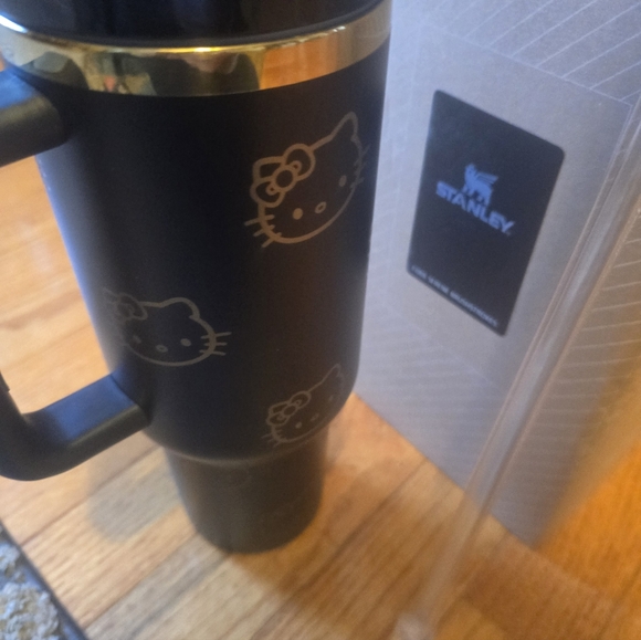 Hello Kitty Stanley Tumbler – BlackStay cute - Picture 7 of 11